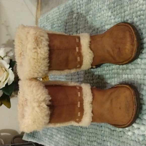 BOOTS UGG - Picture 1 of 8